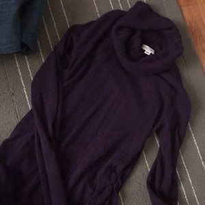 Beautiful like new cowl neck sweater - maternity